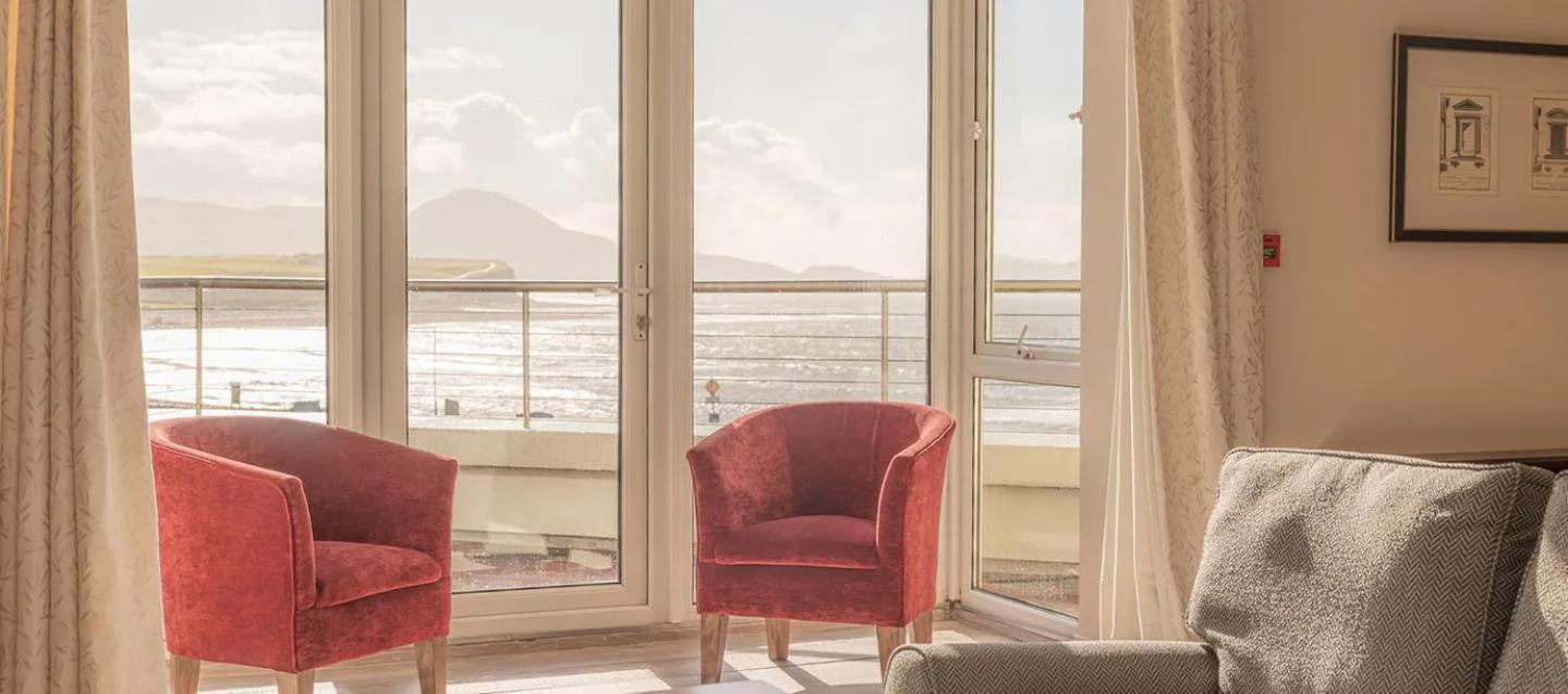 Butler Arms Hotel 워터빌 외부 사진