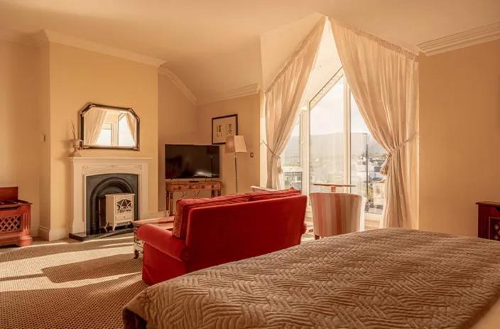 Butler Arms Hotel 워터빌 외부 사진