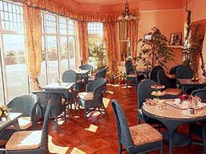 Butler Arms Hotel 워터빌 외부 사진