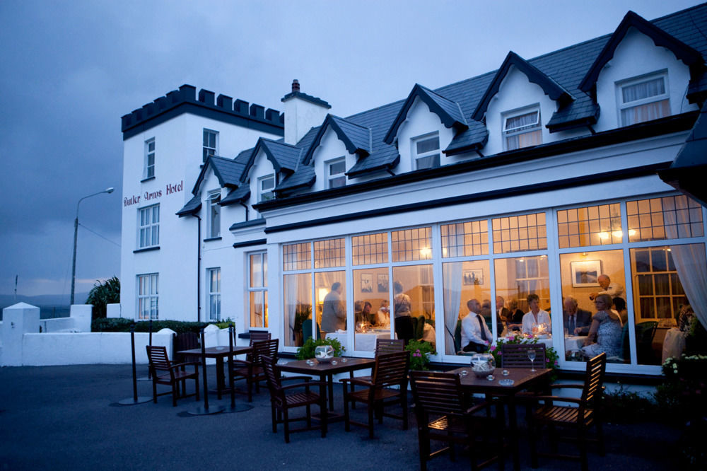 Butler Arms Hotel 워터빌 외부 사진